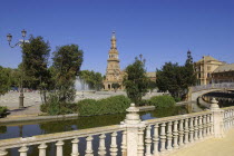 Plaza de Espana. View over water pool that surrounds the semicircular plaza