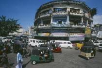 Pettah District. Busy street full of traffic