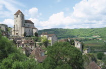 Saint-Cirq-Lapopie.  View over cliff edge village situated above the south bank of the River Lot.