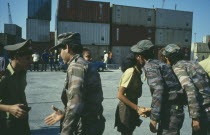 Soldiers returning from Angola being greeted by students