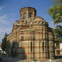 Art gallery in converted traditional church Intricate stone work cant see the fact it is an Art Gallery