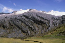 Boquedera de la Ventura  Sierra Nevada de Cocuy  Mountain scene with snow on peaks.