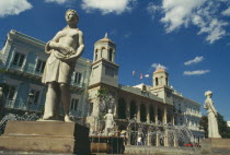 Plaza Des Armas with statues around fountain in front of The Intendencia the former Spanish colonial exchequer