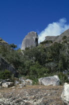 Surlivaka an important Kogi religious centre on southern side of the Sierra.  Impressive and sacred granite boulder stands at side of track climbing up to the centre at c.4500m. The Kogi do not allow...