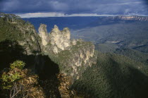 The Three Sisters rock formation  seen from Echo Point