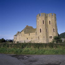 Stokesay Castle