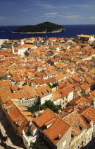 Vew of the old town from the curtain wall The curtain wall encirles the old town with bastions and towers. Walking along its two kilometer route is one of many highlights of a visit to the cityUNESCO...