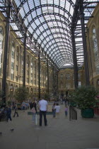 Hays Galleria shopping arcade in Southark. The former tea clipper dock was filled in and a glass canopy erected in the 1980 s.United Kingdom Great Britain UK
