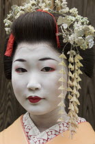 Geisha at Sannen-zakaAsia PeoplePortraitsEthnic