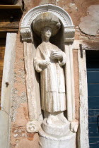 One of the three stone statues of Moors which gave the name to Campo dei Mori. This turbanned one is beside the front door of Tintorettos house at 3399 Fondamente dei Mori in the Cannaregio district