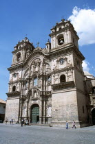 Iglesia La Compania de Jesus  Plaza de Armas.Cuzco TravelTourismHolidayVacationExploreRecreationLeisureSightseeingTouristAttractionTourDestinationPlazaDeArmasCuscoCuzcoPeruPeruvian...