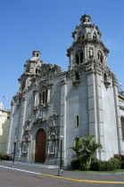 Iglesia Virgen de Milagrosa  Miraflores.TravelTourismHolidayVacationExploreRecreationLeisureSightseeingTouristAttractionTourDestinationIglesiaVirgenDeMilagrosaMirafloresLimaPeruPer...