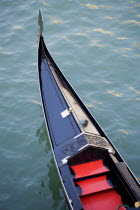 The bow of a gondola seen from above