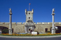 Puerta de Tierra  Plaza de la Constitucion.TravelTourismHolidayVacationExploreRecreationLeisureSightseeingTouristAttractionTourDestinationTripJourneyDayDaytripMonumentMonumentoPuert...