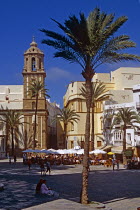Plaza de la Catedral.TravelTourismHolidayVacationExploreRecreationLeisureSightseeingTouristAttractionTourDestinationTripJourneyDayDaytripCadizAndaluciaAndalucianAndalusiaAndalusia...