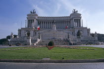 Piazza Venezia  Victor Emmanuel Monument .TravelTourismHolidayVacationExploreRecreationLeisureSightseeingTouristAttractionTourDestinationVictorVittorioVittorianoEmmanuelEmmanuelleEma...