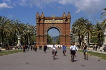 Passeig Lluis Companys  Arc de Triomf.TravelTourismHolidayVacationExploreRecreationLeisureSightseeingTouristAttractionTourArcdeTriomfPasseigLluisCompanysBarcelonaSpainSpanishEurop...