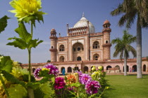 Safdarjangs Tomb.LandmarkMonumentSub-ContinentAsiaHolidaysTravelTourismDelhiArchitectureDestinationMughalArchitectureSafdarjangs TombFlowersAsian Bharat Inde Indian Intiya Religion Reli...