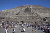 Tourists  Pyramid of the Sun  Piramide del Sol  Teotihuacan Archaeological Site