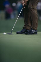 Steve Ballesteros putting on green