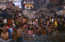 Sivaratri Festival crowd bathing in the River Ganges.Shiva Ratri Asia Asian Bharat Inde Indian Intiya Religion Religious