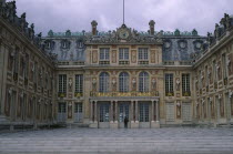 Versailles palace exterior and entrance.