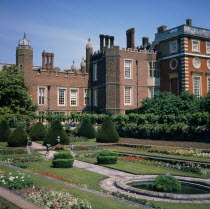 Hampton Court - palace and gardens