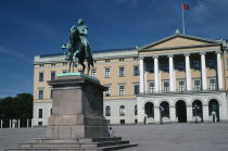 The Royal Palace exterior with the King Karl Johan Statue