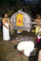 Evening procession carrying Shiva to bedroom of Meenakshi  Meenakshi TempleSreeSriMeenakshiTempleMaduraiTamilNaduSouthSouthernIndiaIndianAsiaAsianHorizontalCultureCulturalHistoryHist...