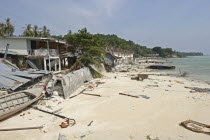What was once paradise is now ruined by the tsunami beach on koh Phi Phi.On the 6th of Jan.Asian Ecology Entorno Environmental Environnement Green Issues Southern Beaches Prathet Thai Raja Anachakra...