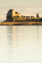 Duart Castle with snow covered Ben Cruachan behindclose up Alba Castillo Castello Great Britain Northern Europe UK United Kingdom British Isles Castle Castello Castle Castillo European  close up Alba Castillo Castello Great Britain Northern Europe UK United Kingdom British Isles Castle Castello Castle Castillo European