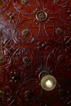 Great Victoria Street  The Crown Bar Liquor Saloon. Built in 1826 it features gas lamps and cosy snugs. Detail of the ornate decorative ceiling.Beal Feirste Eire European Irish Northern Northern Euro...