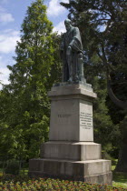 Ireland, North, Belfast, Botanic Gardens, Statue of Lord Kelvin cxreator of the absolute temperature scale.