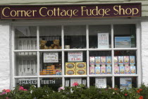 England, Cornwall, Polperro, Corner Cottage Fudge Shop, built in 1600.