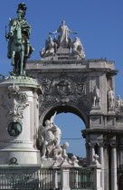 Portugal, Estremadura, Lisbon, Statue of King Jose 1 & the Triumph Arch in Praca do Comercio.