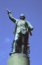 Australia, New South Wales, Sydney, Captain Cook Statue in Cook Park.          