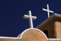 USA, New Mexico, Taos, Church of San Francisco de Asis.