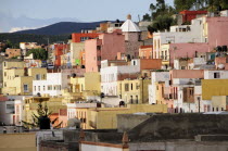 Mexico, Bajio, Zacatecas, Colourful houses clinging to the hillside.