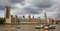 England, London, View across the river Thames from the Albert Embankment toward the Houses of Parliament.