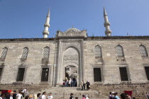 Turkey, Istanbul, Eminonu, Yeni Camii, New Mosque entrance and steps.