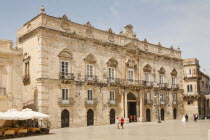 Italy, Sicily, Syracuse, Ortygia, Piazza Duomo, Palazzo Beneventano Del Bosco.