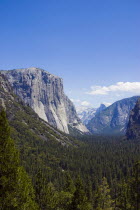 USA, California, Yosemite, Tunnel View from Inspiration Point.