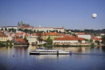 Czech Republic, Bohemia, Prague, St Vitus seen from Charles Bridge.