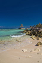 Mexico, Quintana Roo, Puerto Aventuras, View along beach.