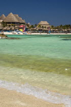 Mexico, Quintana Roo, Puerto Aventuras, View along beach.