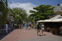 Mexico, Quintana Roo, Playa del Carmen, View along 5th Avenue. 