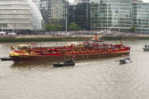 England, London, Thames Diamond Jubilee Pageant, London, UK, 3rd June 2012. Spirit of Chartwell Royal Barge with the Queen and Duke of Edinburgh aboard proceeds along the River Thames, taken from Towe...