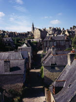 France, Bretagne, Cotes d'Armor, Dinan. view from castle ramparts over rue du jerzual in medieval market town.