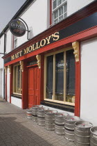 Ireland, County Mayo, Westport, Matt Malloys Pub owned by a member of the Chieftains traditional Irish folk group.