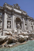 Italy, Lazio, Rome, Piazza di Trevi, the baroque Trevi Fountain by Nicola Salvi 1762 against the Palazzo Poli .